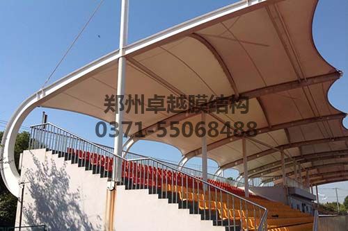 膜布、附件及鋼索安裝