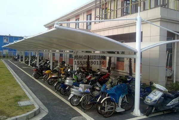 常德<font color='red'>膜結(jié)構(gòu)車棚</font>【滄州會友線纜公司等】施工案例