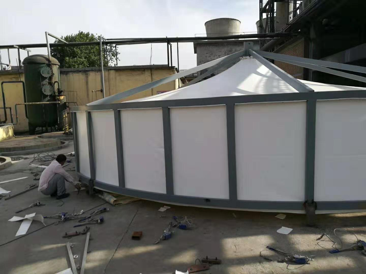 隨動式<font color='red'>污水池加蓋</font>密封罩與固定式加蓋相比，有哪些特點