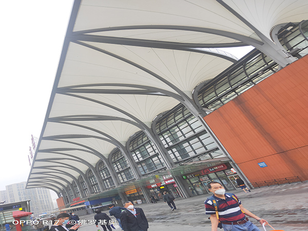 【PTFE膜結(jié)構(gòu)】上?；疖囌灸そY(jié)構(gòu)頂蓋