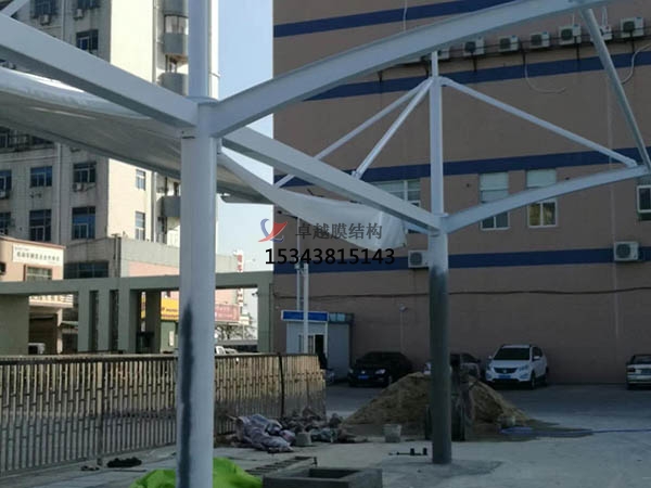 仙桃<font color='red'>膜結(jié)構(gòu)停車(chē)棚</font>【雨棚遮陽(yáng)棚生產(chǎn)安裝】