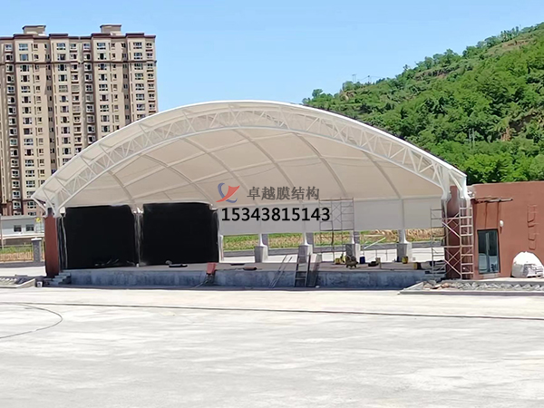 舞臺建筑采用膜結(jié)構(gòu)的原因？