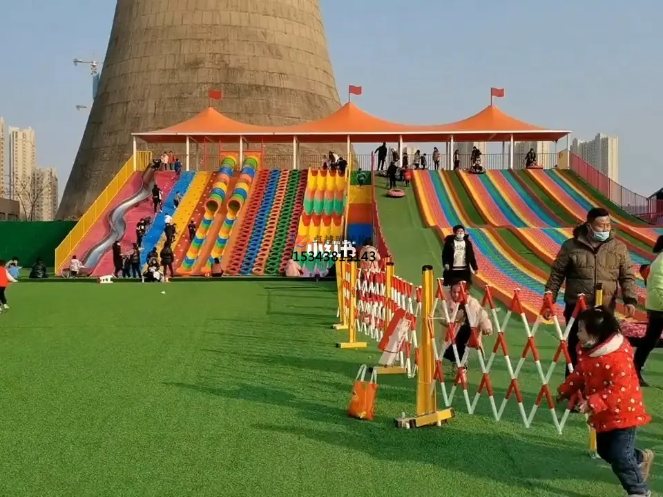  陽(yáng)泉滑世界橘紅色<font color='red'>張拉膜結(jié)構(gòu)</font>生產(chǎn)