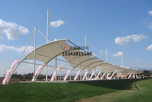 張拉膜車棚的相關介紹