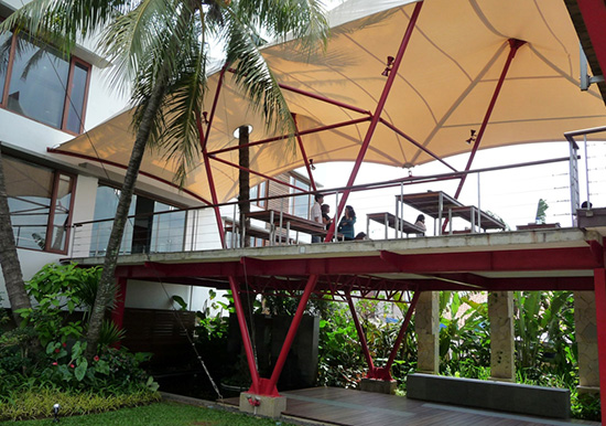 膜結(jié)構(gòu)雨棚